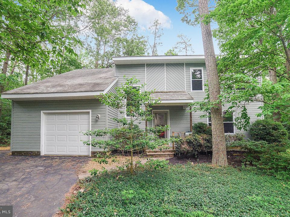 1st image of 44561 White Pine Ct