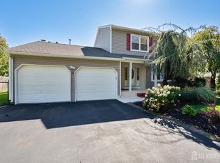 9 Haypress Rd, Cranbury, NJ 08512