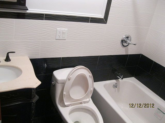 2nd image of 241 Montrose Ave APT 2R