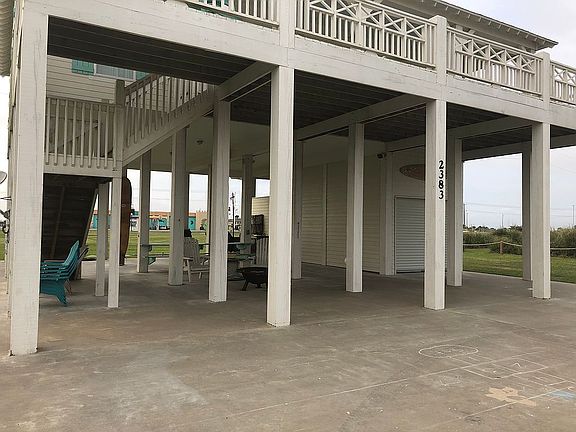 4th image of 2383 Sand Crab Ln