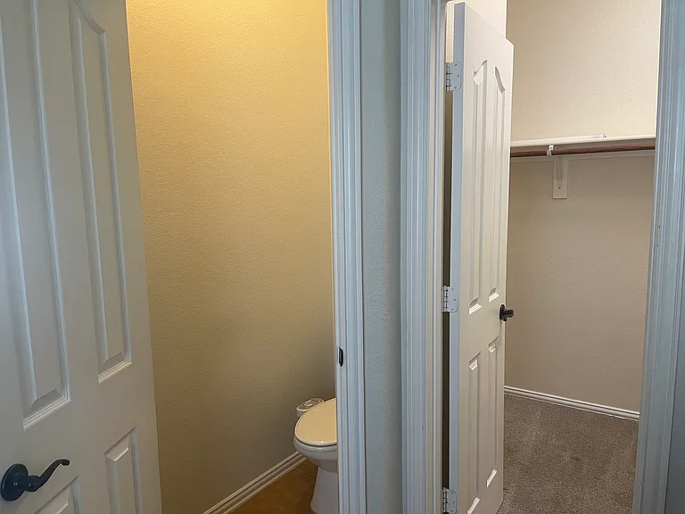 616 Brooks St — Photo 12