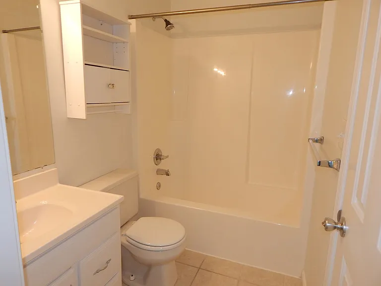 1407 Rand Ct — Photo 10