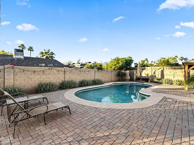5245 E Acoma Dr — Photo 2