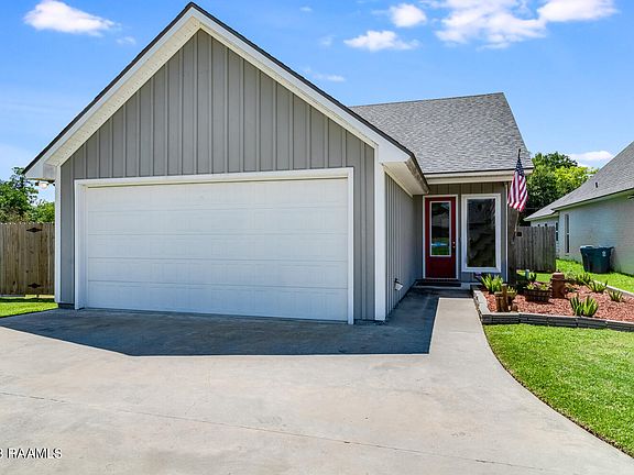 2nd image of 122 Grays Landing Ln