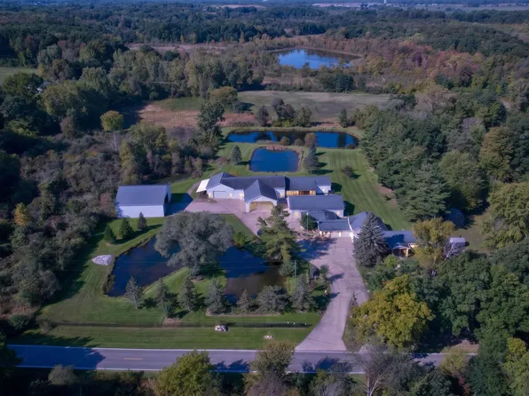 3780 Hawkins Rd, Jackson, MI 49201