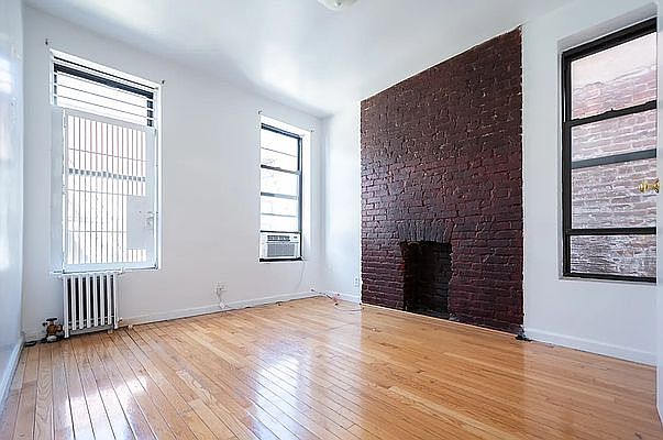 1st image of 211 W 21st St APT 5R