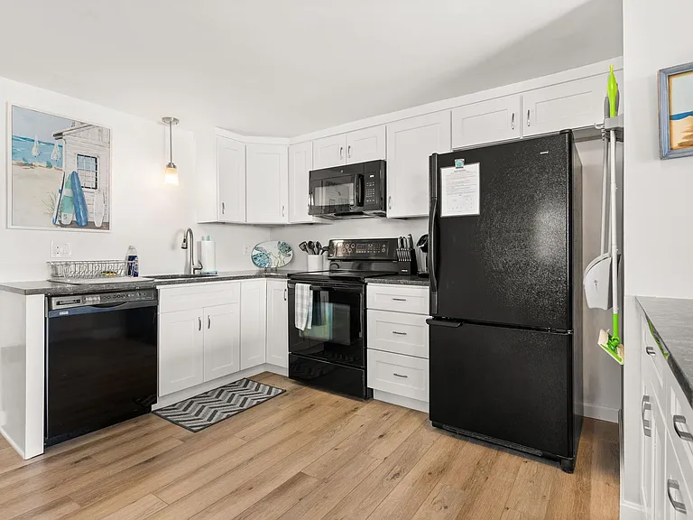 57 Atlantic Ave #C — Photo 8