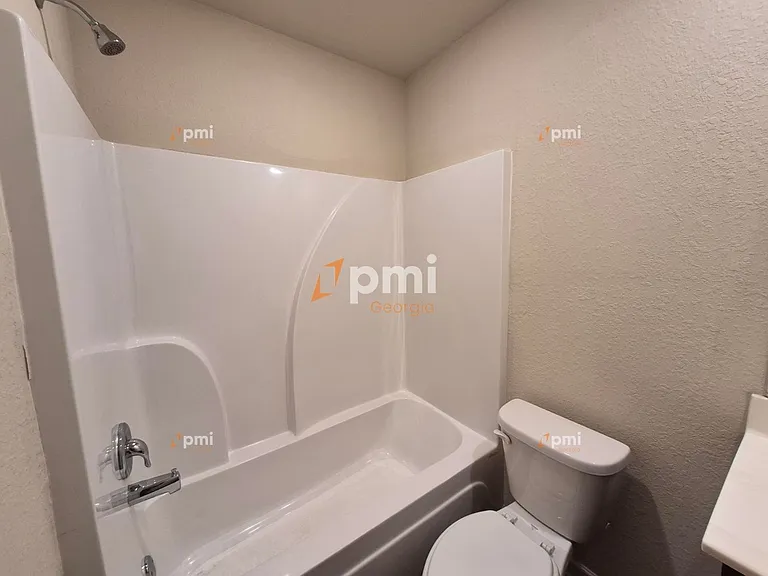 511 Highwood Ln — Photo 14