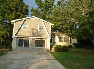 1094 Amber Rdg, Lilburn, GA 30047