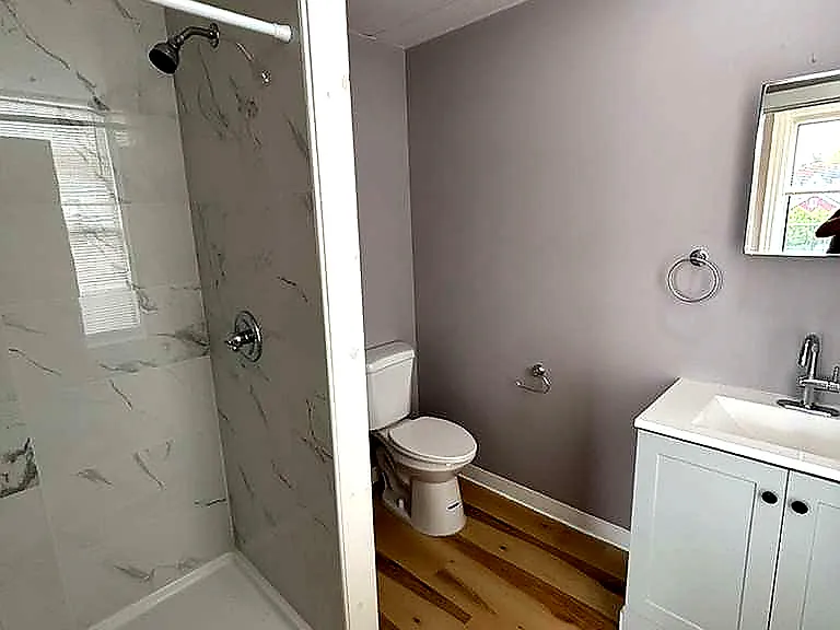 472 Main St — Photo 4