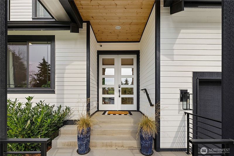 3rd image of 34650 25th Avenue SW