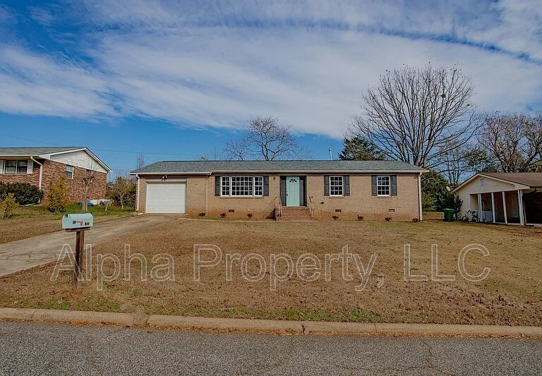105 Shadecrest Dr — Photo 1