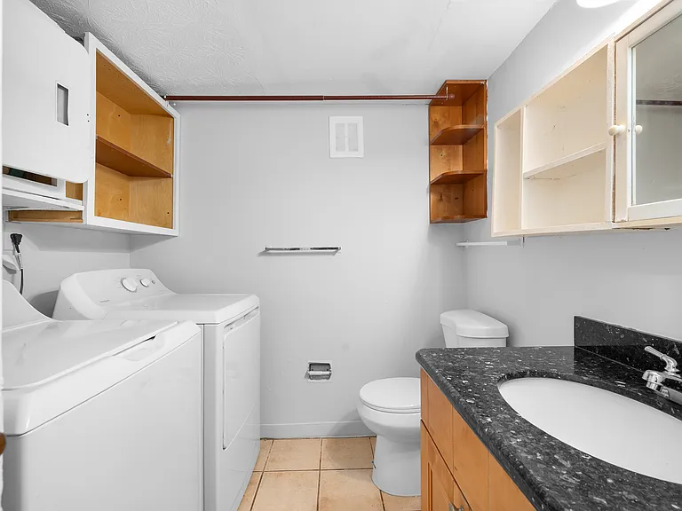 2956 N Dekalb Dr — Photo 9