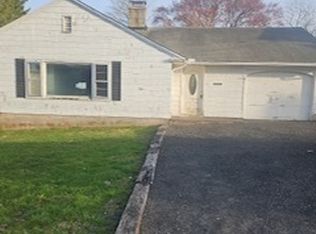 21 Acra Rd, Waterbury, CT 06708