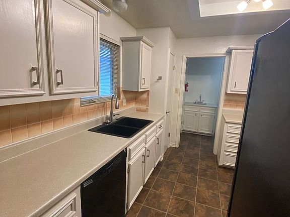 5th image of 814 Lois St