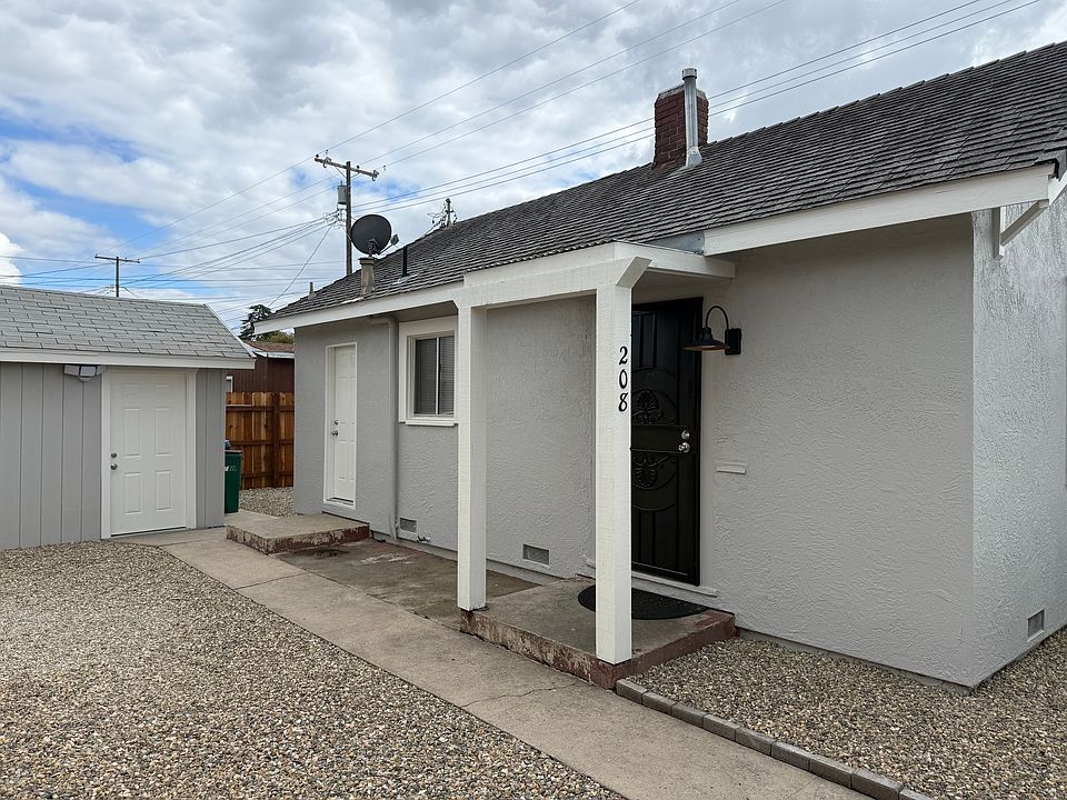1st image of 208 S Central Ave