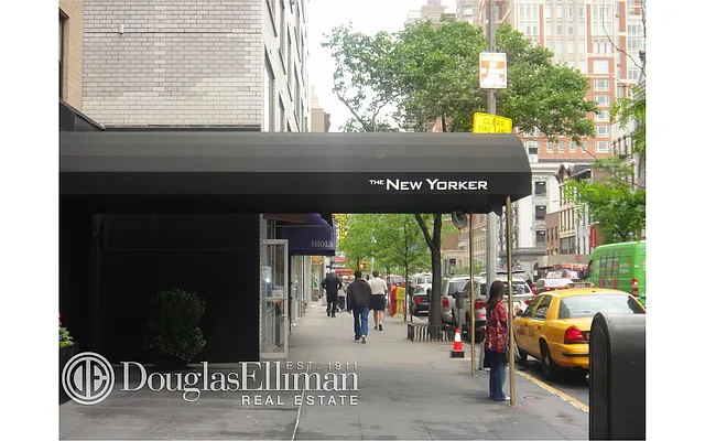 Rented by Douglas Elliman | media 33