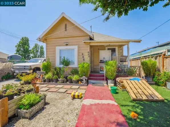 665 S Elmhurst Ave, Oakland, CA 94603