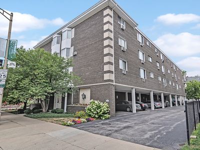 150 S Oak Park Ave APT 202, Oak Park, IL, 60302