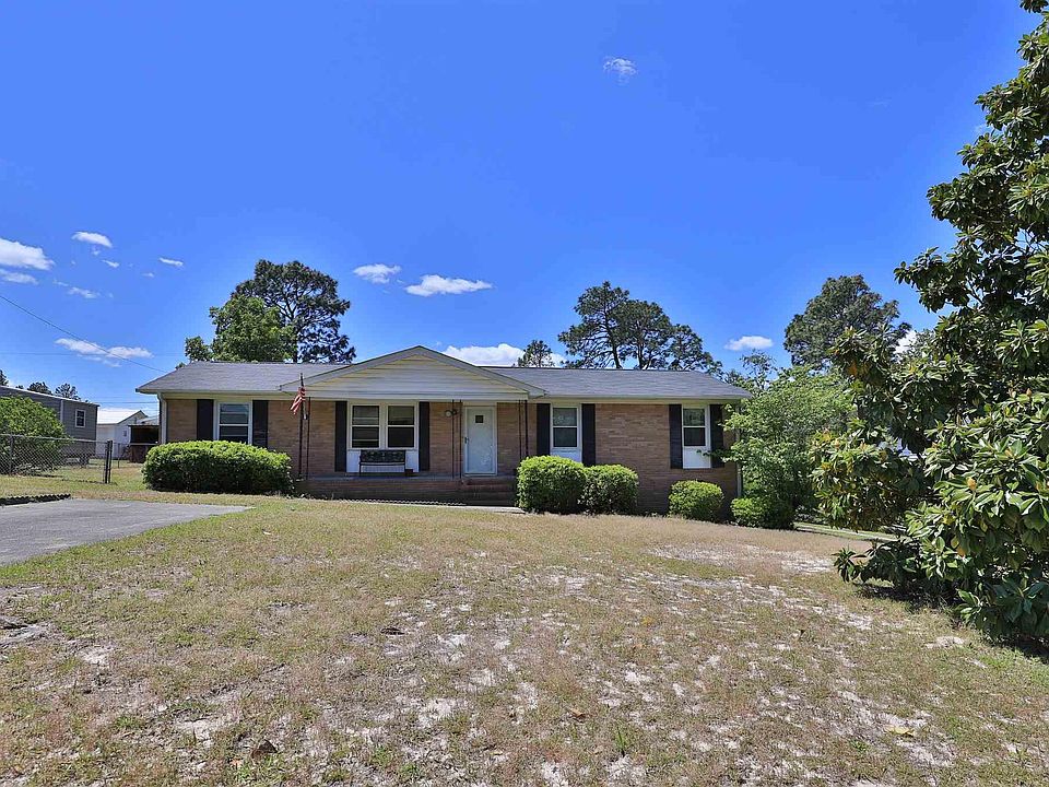 1st image of 410 Bel Air Dr