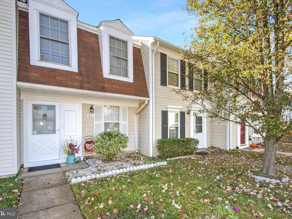 43 Quincy Ct, Sterling, VA 20165