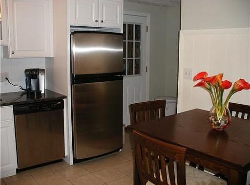 2nd image of 7 Vineland Dr