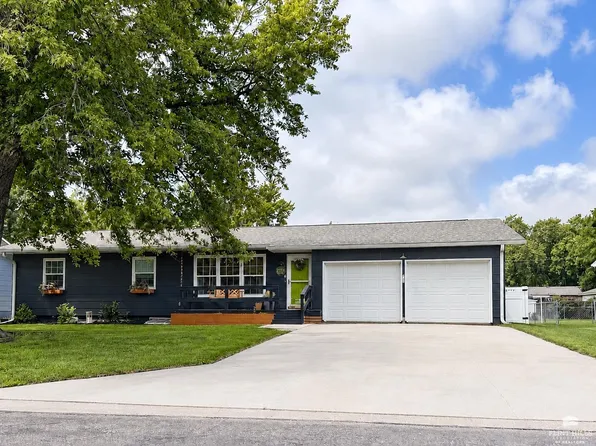 2314 Fairway Dr, Belleville, KS 66935