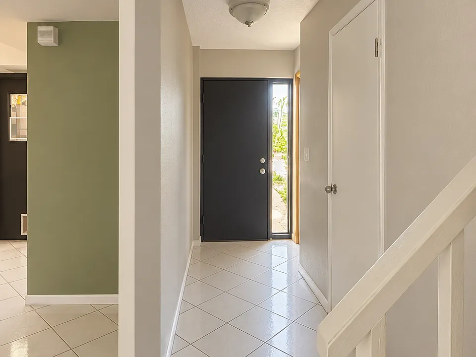 36 Emerald Ct