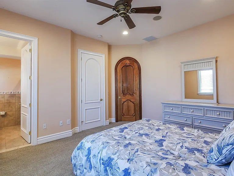 530 W Shore Dr — Photo 38