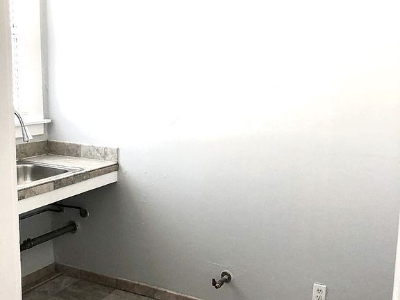 5th image of 1821 S Main St APT 414