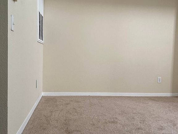 4th image of 13703 RICHMOND PARK Drive N #2705