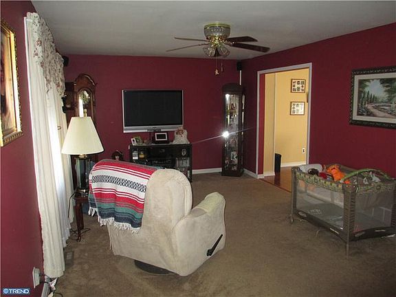 4th image of 2324 Smiths Ln
