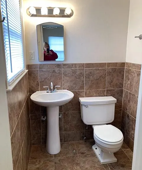 Front Bedroom 1/2 Bathroom
