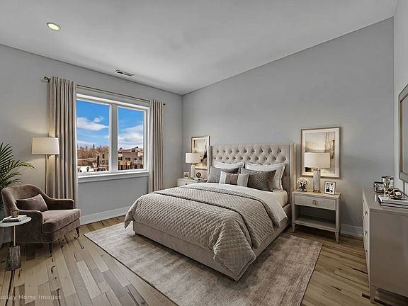 2nd image of 2851 N Clybourn Ave #3