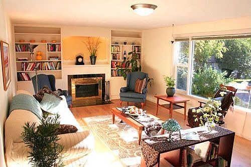 Living Room w/Fireplace