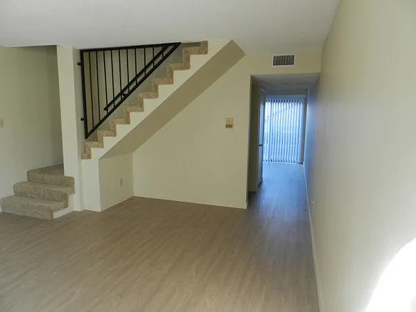 1158 Rosedale Ave #4 — Photo 16