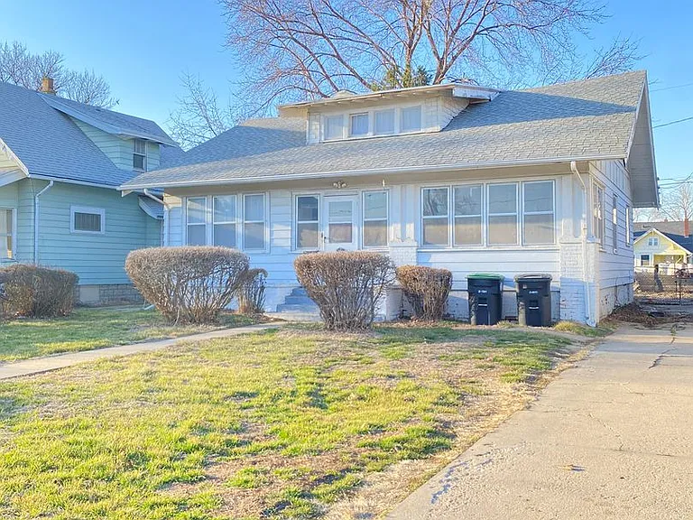 2436 Laurel Ave — Photo 36
