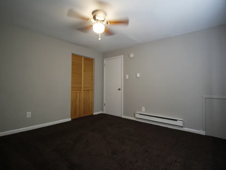 Oak Ridge Apartments — Photo 11