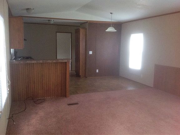 2nd image of 218 Hickory Cir