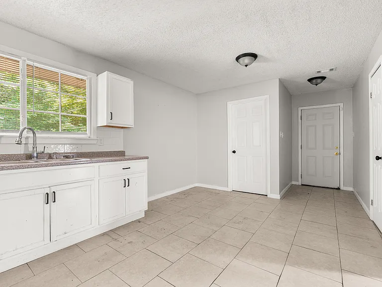 3419 Mountain Terrace St — Photo 9