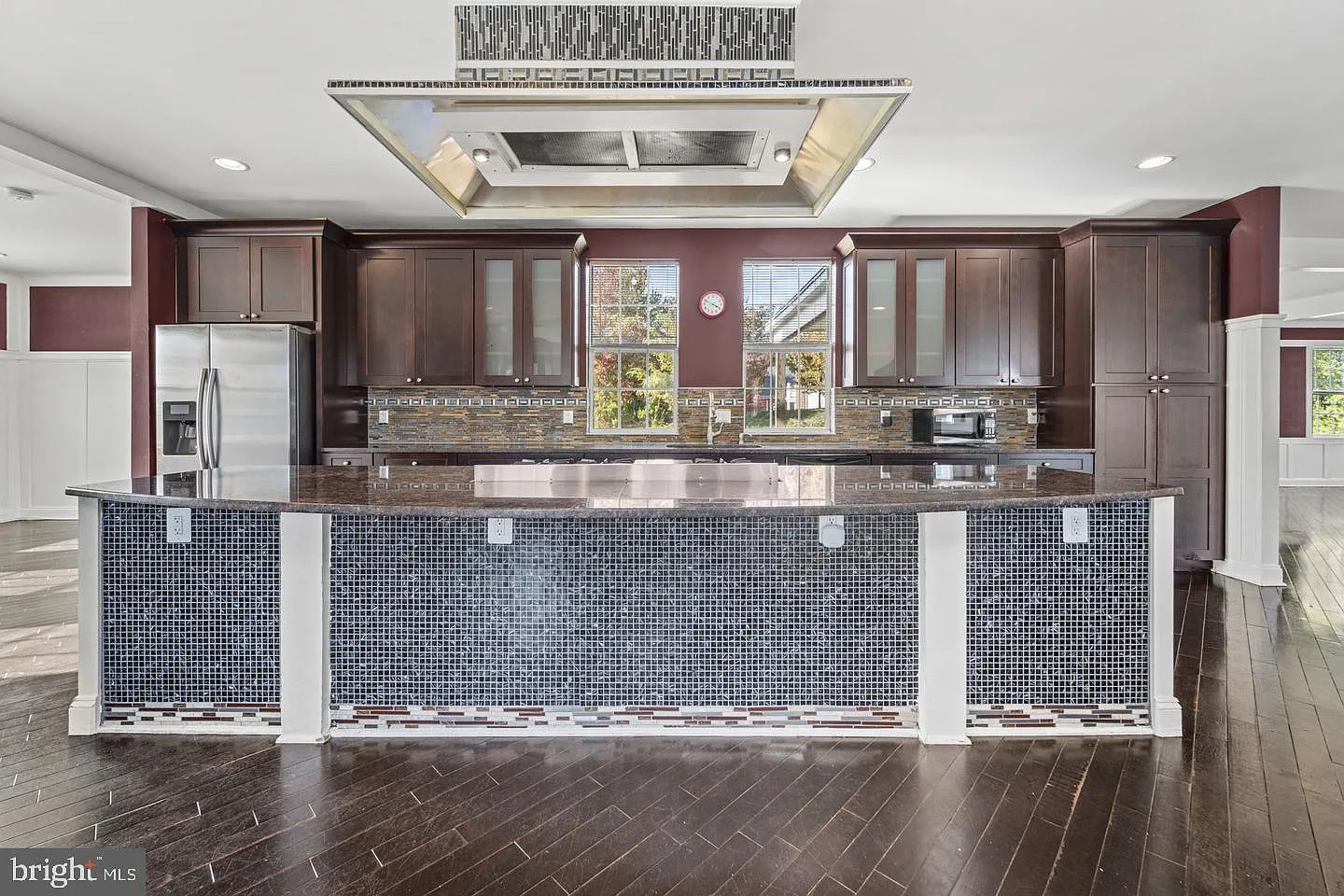 4 bed, 4968 sqft, $4,995 — Photo 4