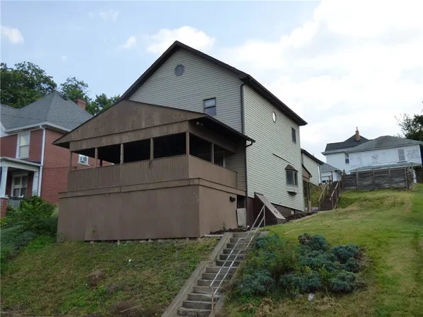 512 N 3rd St, Jeannette, PA 15644