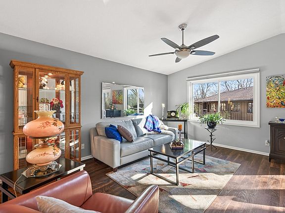 5th image of 2623 Sumac Ct