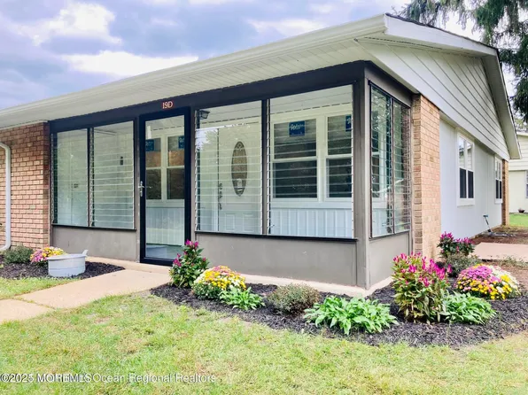 19D Yorkshire Court, Manchester, NJ 08759