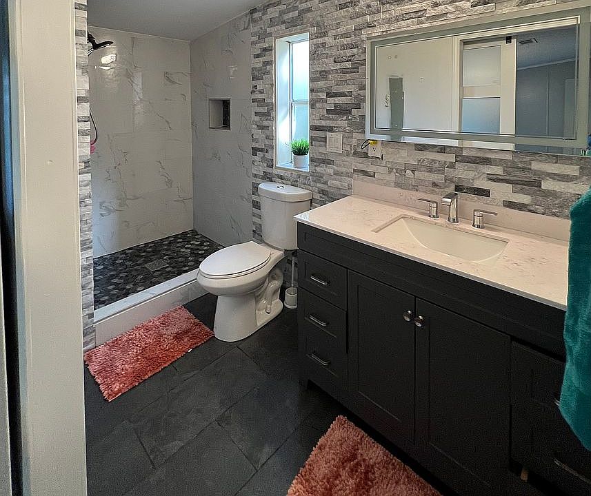 1st image of 656 Arrow Ln