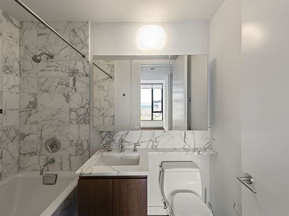 5th image of 505 Greenwich St APT 11B