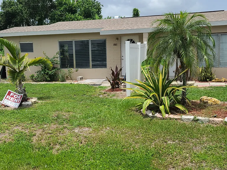 19105 Holly Rd — Photo 1