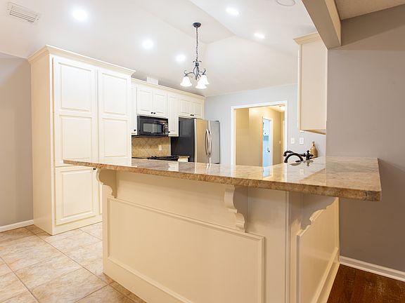 5th image of 4291 Shadowwood Dr