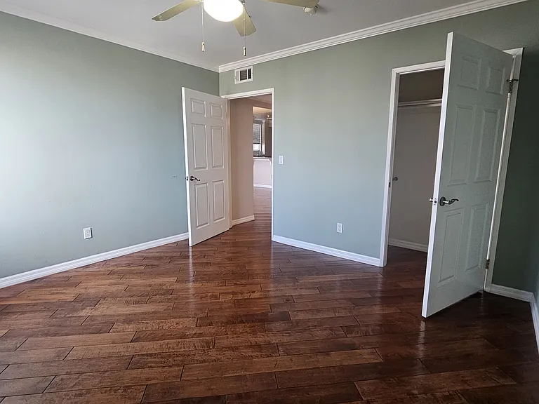 1049 S Hobart Blvd #305 — Photo 11