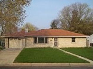 W168N9249 Grand Ave, Menomonee Falls, WI 53051